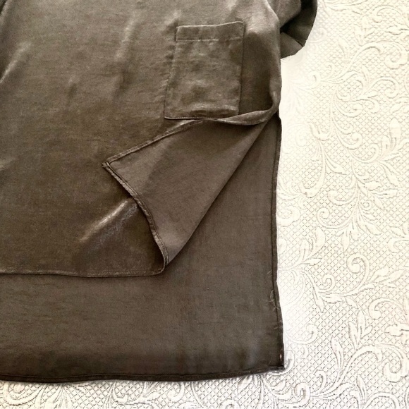 MOD REF women’s black top, split side seam, Size M.  NWOT. - Picture 6 of 7